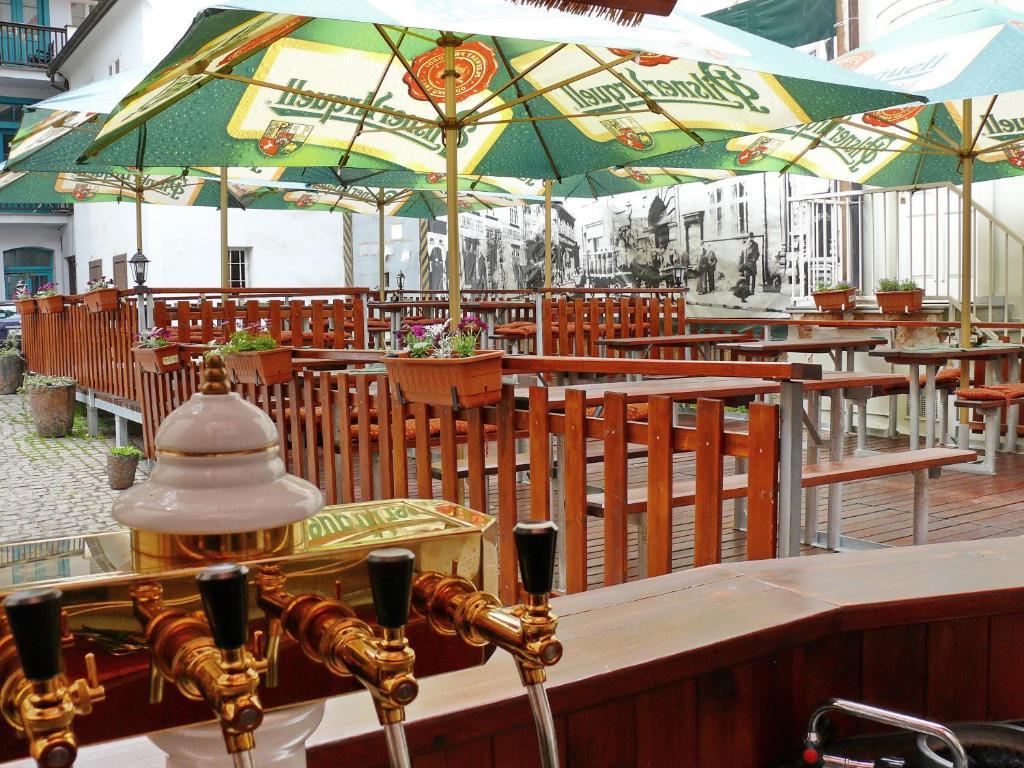 פלזן Hotel U Salzmannu מראה חיצוני תמונה