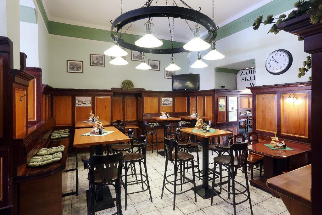 פלזן Hotel U Salzmannu מראה חיצוני תמונה