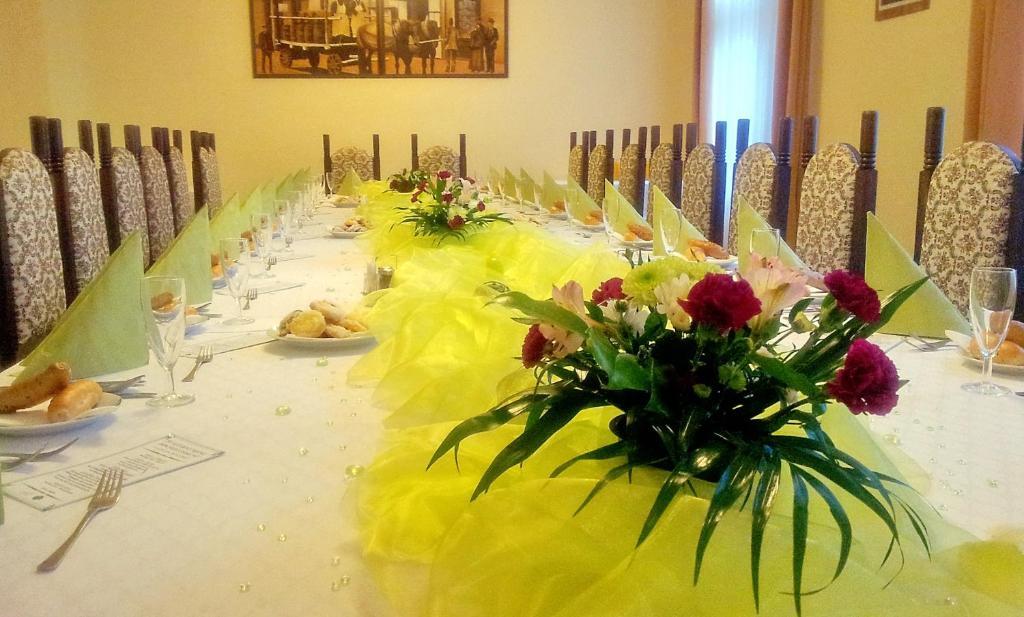 פלזן Hotel U Salzmannu מראה חיצוני תמונה